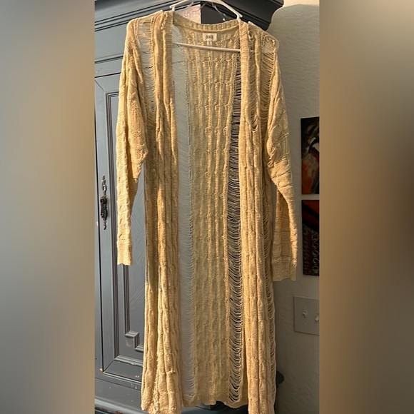 BKE Long Beige Sweater Size S - Picture 1 of 4